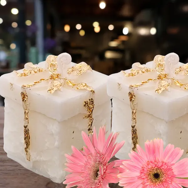 Elegant Mini Gift Box Candle – Soy Wax with Golden Touch - Image 2